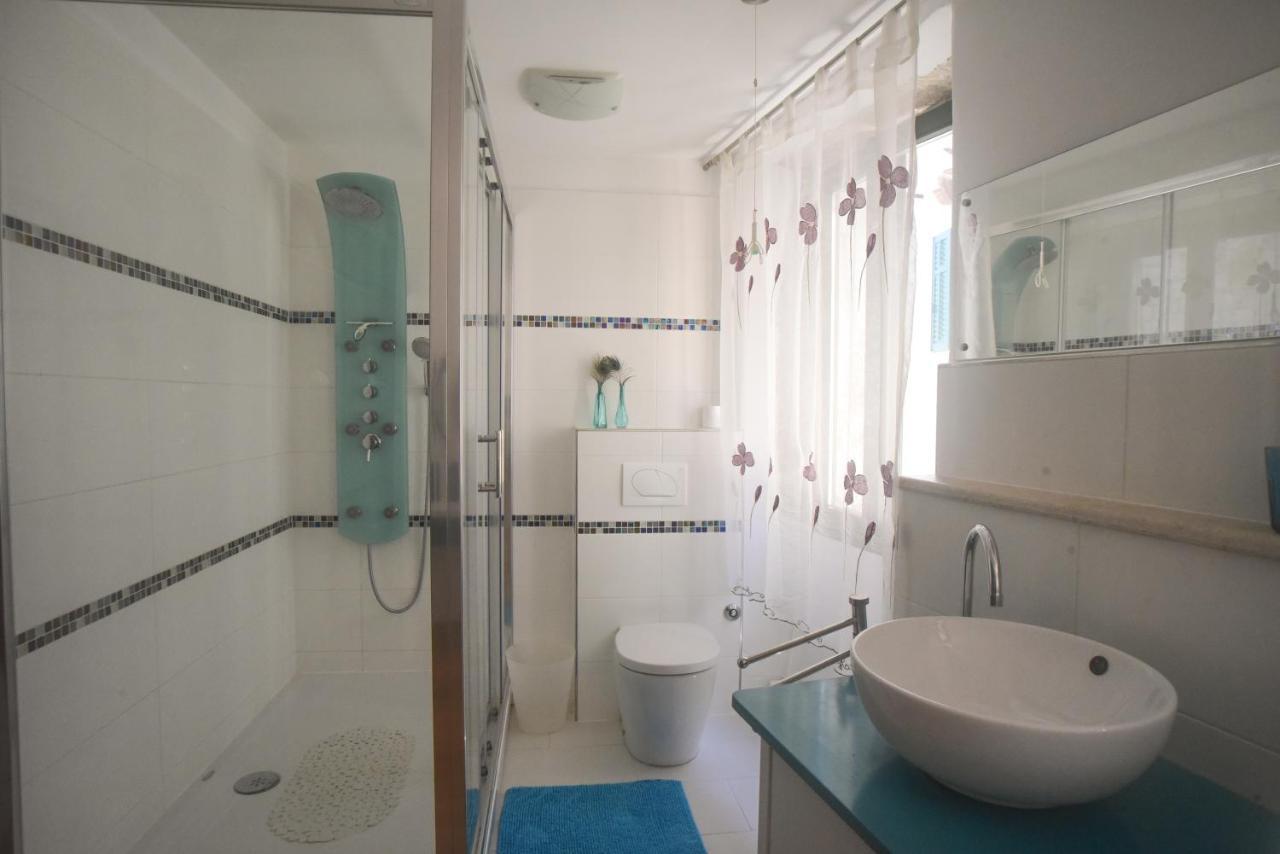 Apartment Sea View Ровінь Екстер'єр фото