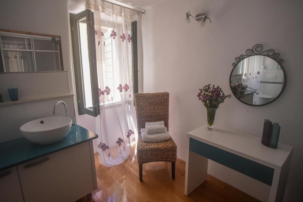 Apartment Sea View Ровінь Екстер'єр фото