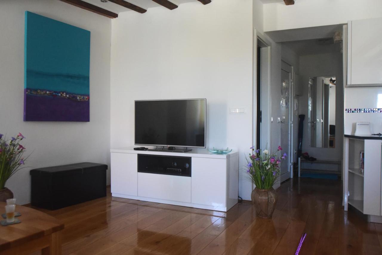 Apartment Sea View Ровінь Екстер'єр фото