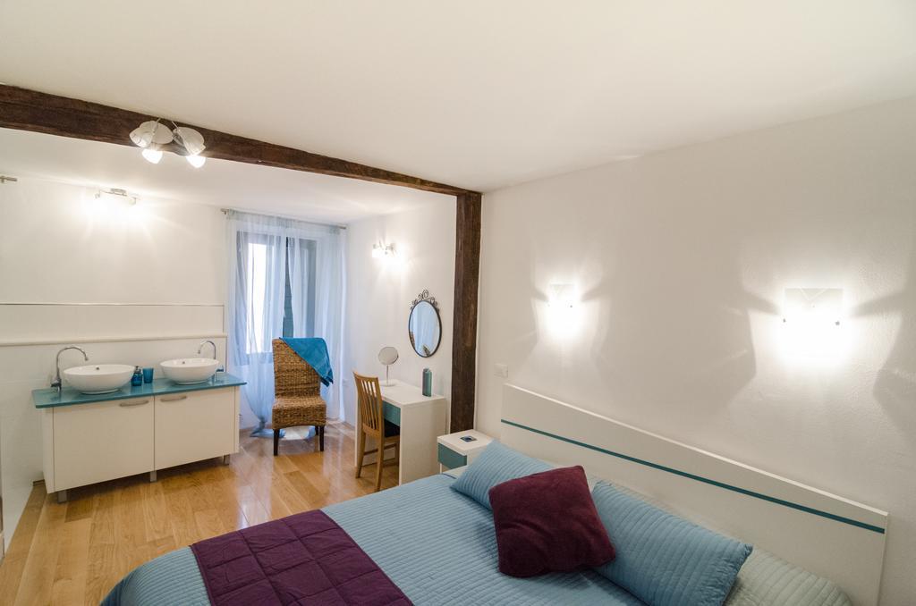 Apartment Sea View Ровінь Екстер'єр фото